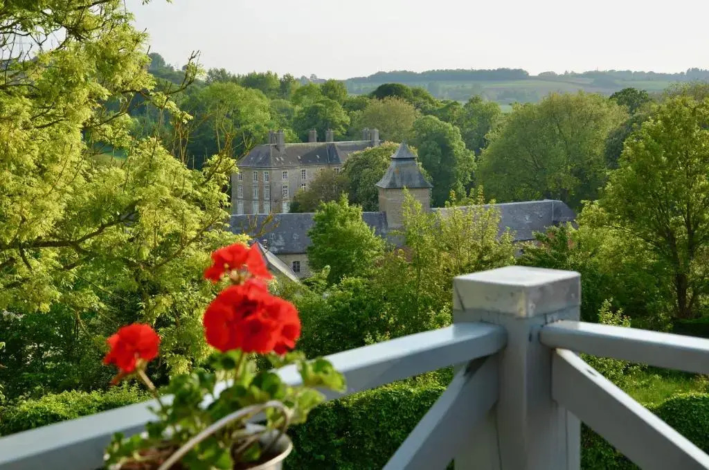 L ' Authentique - carbon neutral hotel in Unknown City