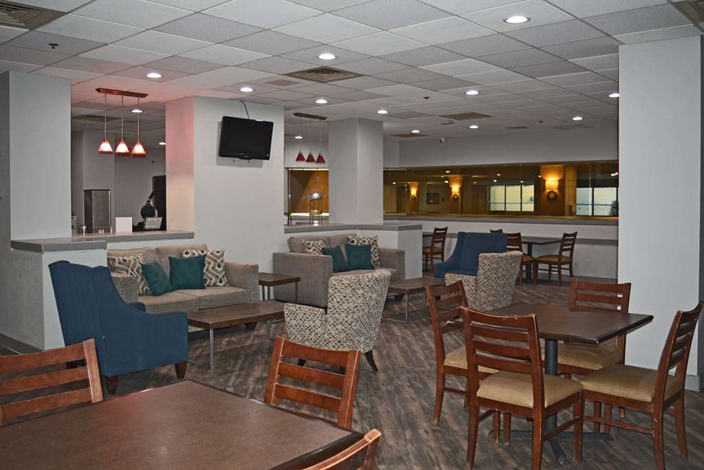 Quality Inn & Suites East Syracuse Carrier Circle - photo 33