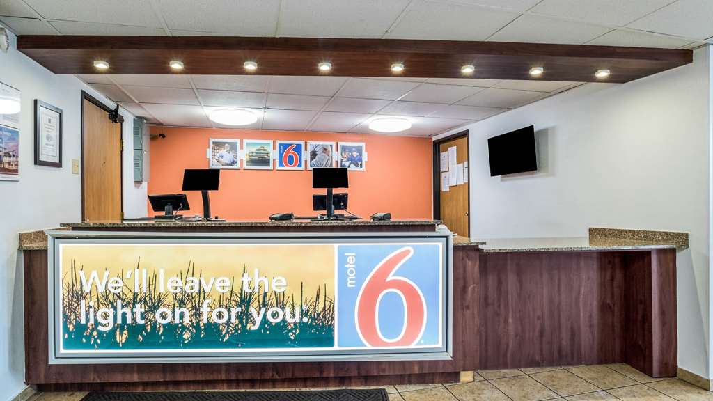 Motel 6 Elk Grove Village IL - photo 18