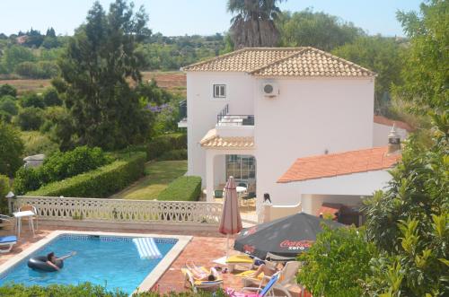 Casa do Poco — 4-Star Luxury Hotel in Armacao De Pera, Portugal