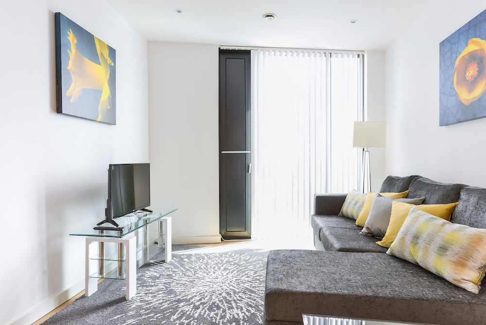 High Living Cosy Flat Next to Zone 1 — 4-Star Luxury Hotel in London, United Kingdom
