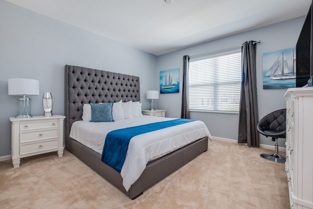 Massive 12 Bed 9.5 Bath Villa at Solterra Resort - photo 18