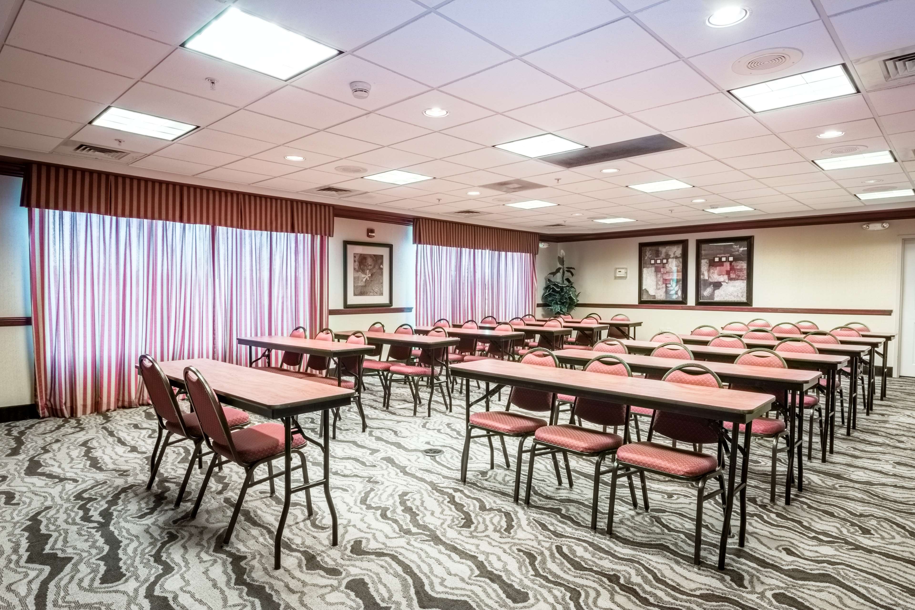 Hampton Inn Montgomery South Airport - photo 18