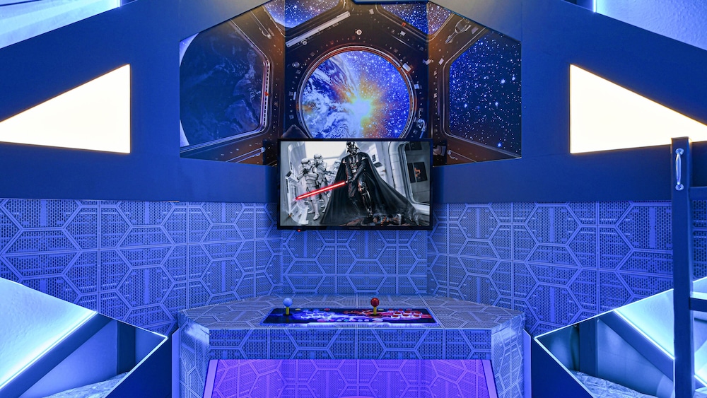Champions Gate 6BR Private Theater Games Pool Spa - photo 18
