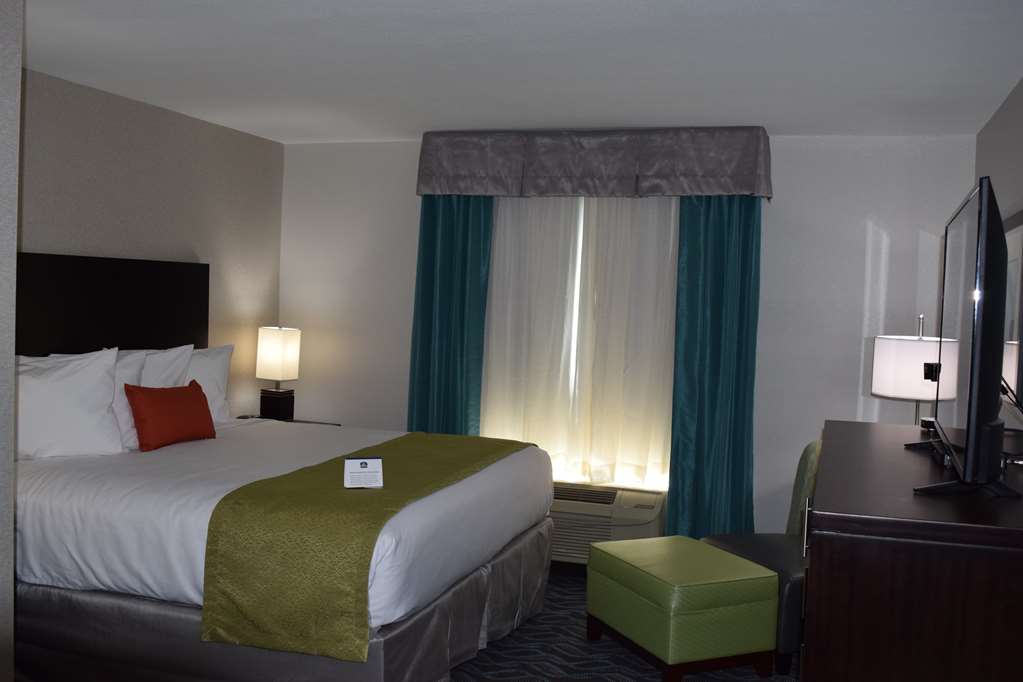 Best Western Plus Hardeeville Inn & Suites - photo 17