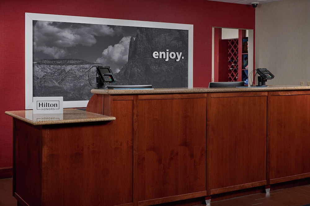 Hampton Inn & Suites Phoenix Surprise - photo 3