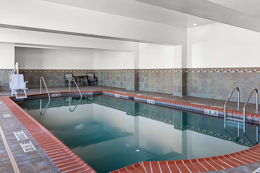 Best Western St. Louis Airport North Hotel & Suites - photo 6