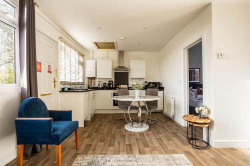 Stillness Connect to the Nature in the Hot Tub in Blandford Forum, United Kingdom