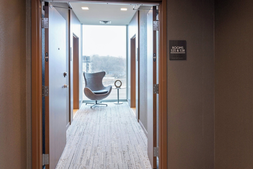 AC Hotel by Marriott Minneapolis West End - photo 11