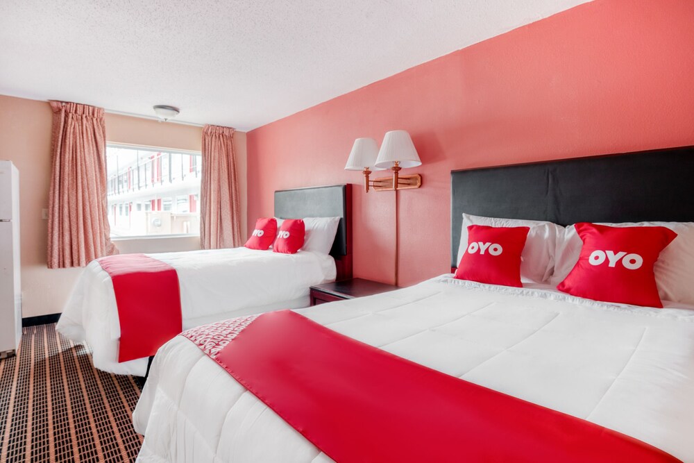 OYO Hotel Fayetteville S Eastern Blvd - photo 11
