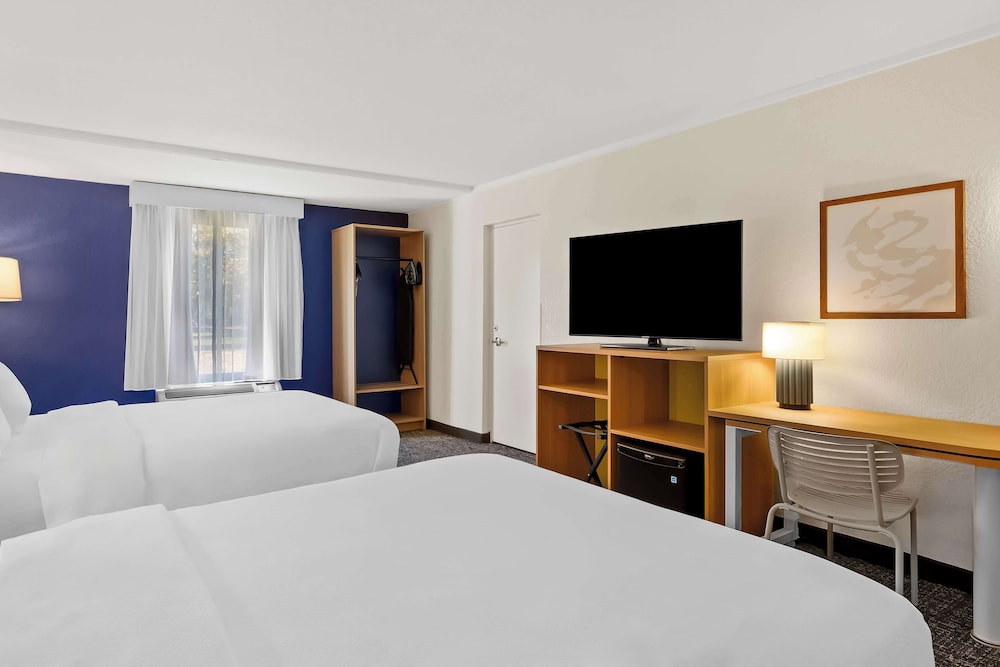 Spark by Hilton Daleville Roanoke North - photo 7