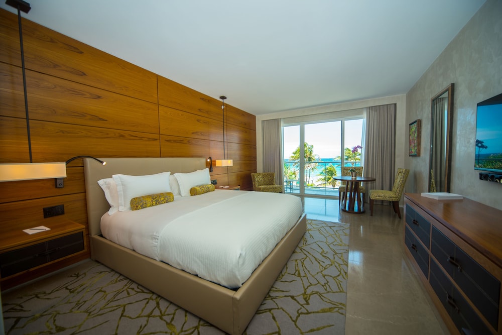 Royal Blues Hotel - photo 8