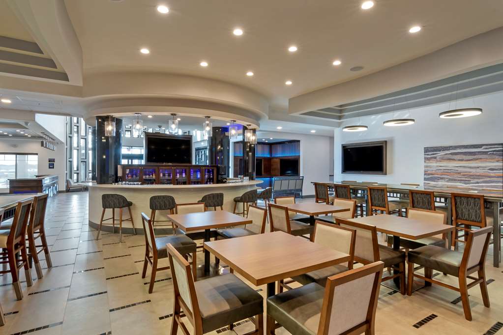 Best Western Premier Liberty Inn Suites - photo 43