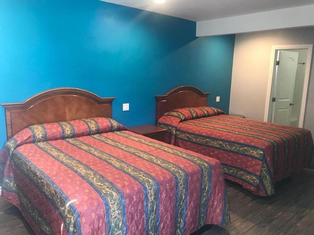 Deano's Motel Culver City - photo 12