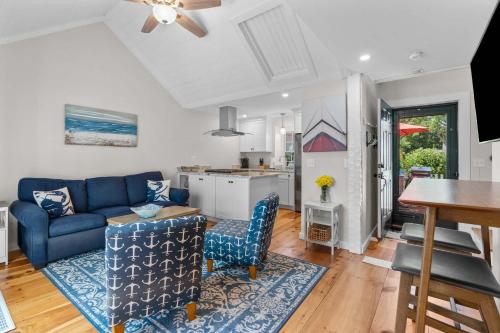 Vineyard Sound Retreat Sleeps 6 in Mashpee, United States