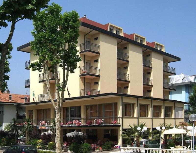 Hotel Devon Rooms & Breakfast in Cesenatico, Italy
