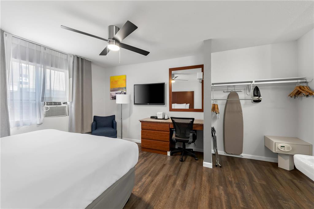 Comfort Inn Gaslamp Convention Center - photo 8