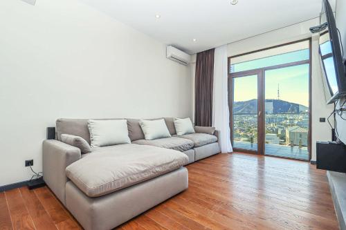 Stylish 3BR Duplex in Avlabari By Wehost