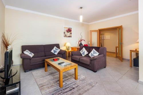 Colina Verde H Modern & Comfortable 2 Bed Apart — 4-Star Luxury Hotel in Carvoeiro, Portugal