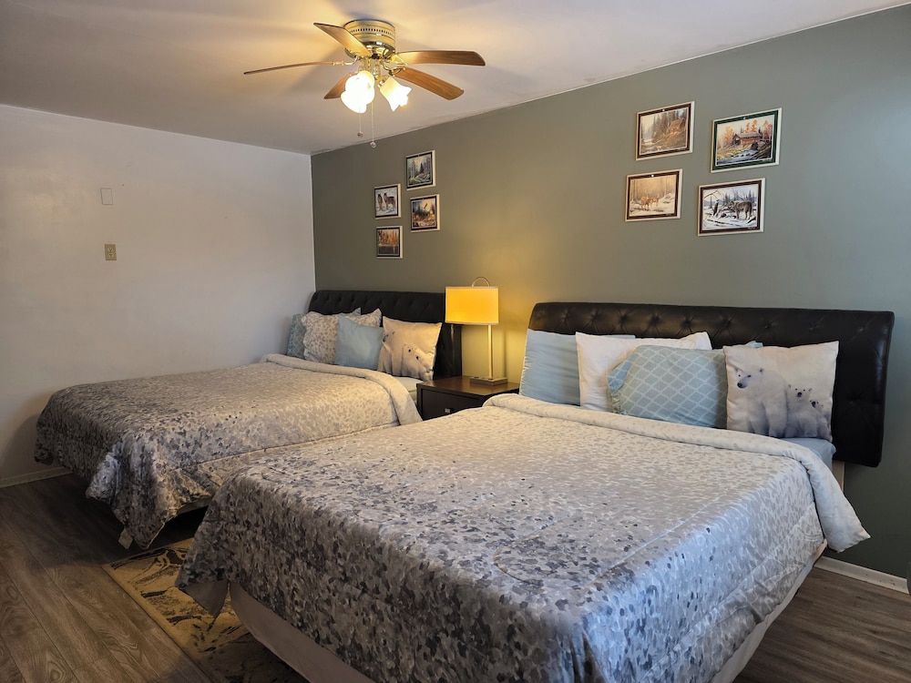 Shenstone Motor Inn & Restaurant - carbon neutral hotel in Owen Sound