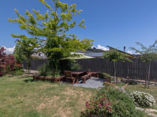 Modern Cottage Charm Albert Town near Wanaka — 4-Star Luxury Hotel in Wanaka, New Zealand