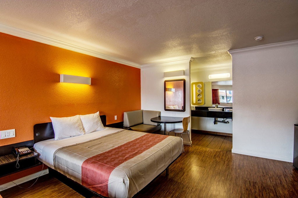 Motel 6 Manteca CA - photo 12
