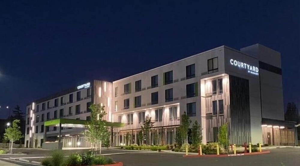 Courtyard by Marriott Portland East - photo 47