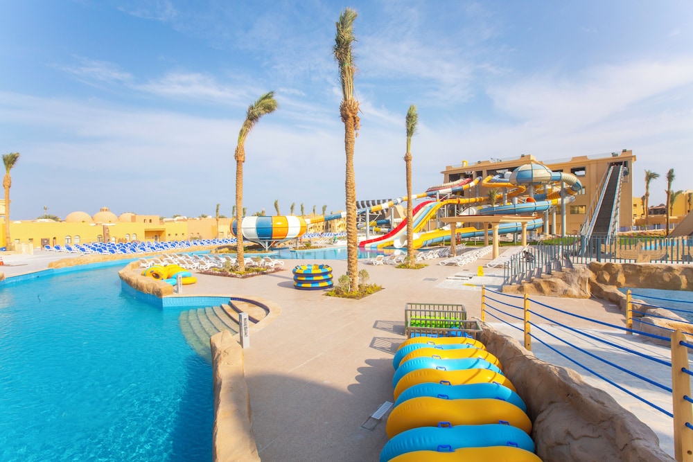 Stella Beach Resort & Spa Makadi Bay in Hurghada, Egypt