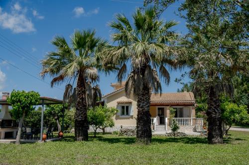 Margaritas Villas — 4-Star Luxury Hotel in Ambelokipoi, Greece