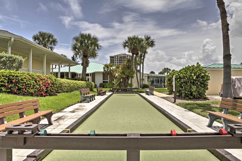 Sunny Fort Pierce Resort Condo w Beach Access - photo 23