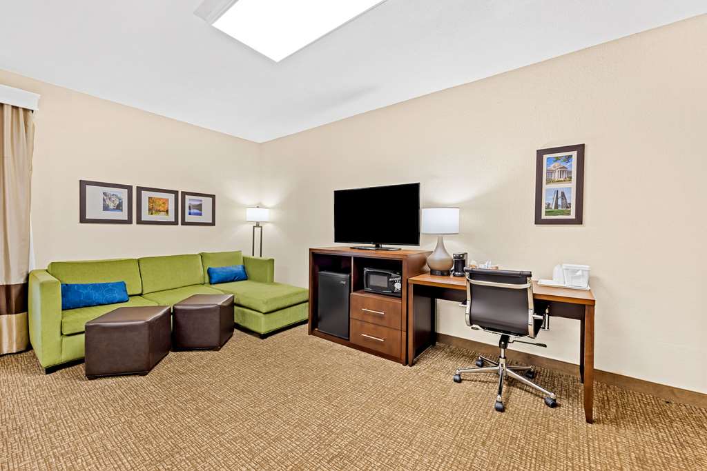 Comfort Inn & Suites Pueblo - photo 56