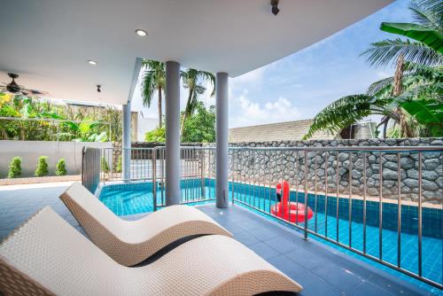 Patong Villa3 四卧海景泳池别墅 近班赞海鲜市场 中英泰三语服务 — 4-Star Luxury Hotel in Patong, Thailand