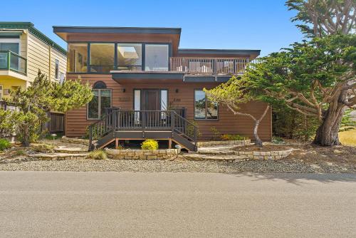 2166 Sherwood in Cambria, United States