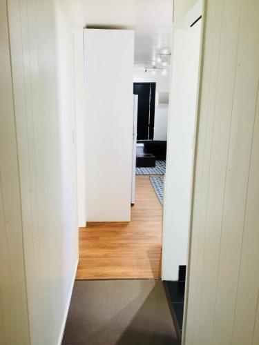 Cottage on Cork Muddy Cottage — Winton — photo 3