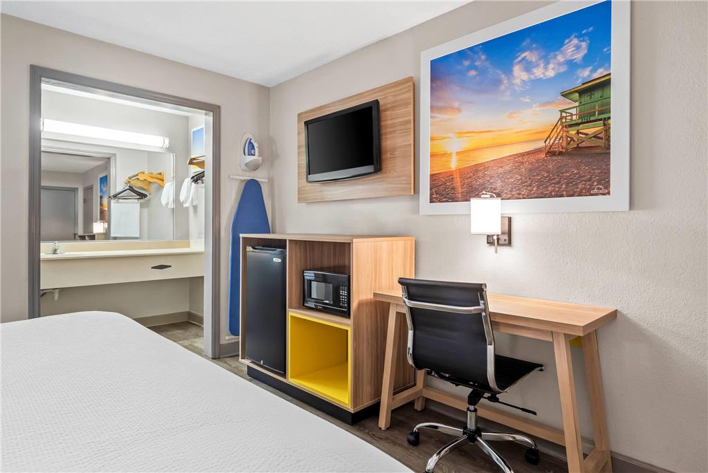 Days Inn by Wyndham Jacksonville NC - photo 23