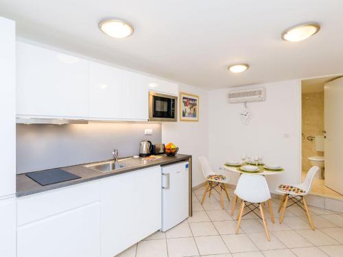 Apartment Domix Two Bedroom Apartment