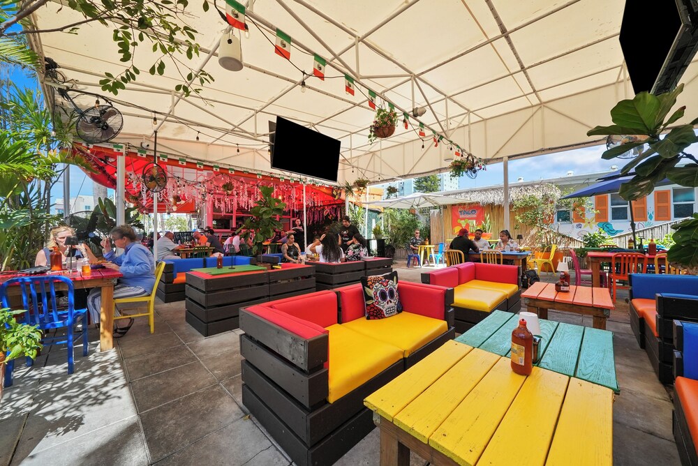 Hollywood Beach Suites - photo 35