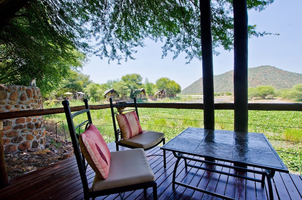 Tau Game Lodge — Zeerust — photo 5