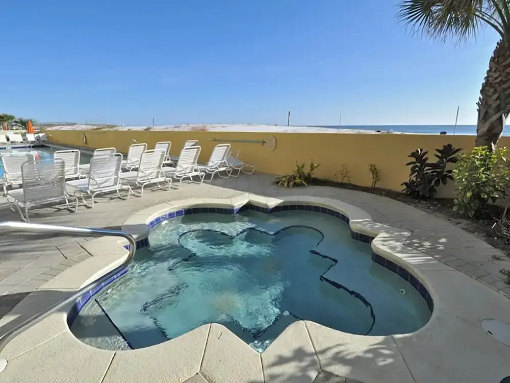 Pelican Isle 117 by RedAwning - photo 10