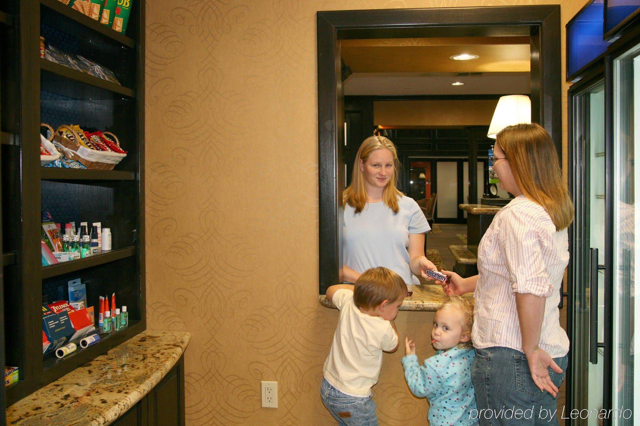 Durant Inn & Suites - photo 10