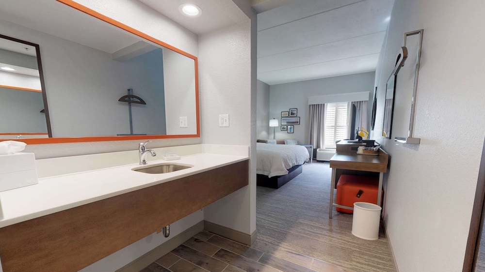 Hampton Inn St. Simons Island - photo 5