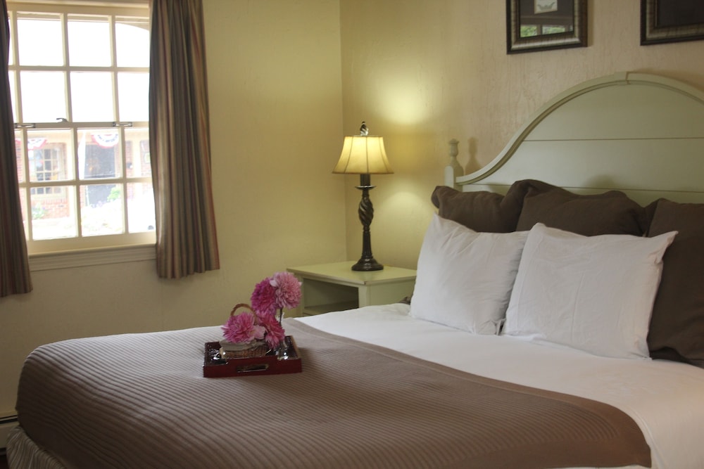 Hillwinds Inn - photo 9
