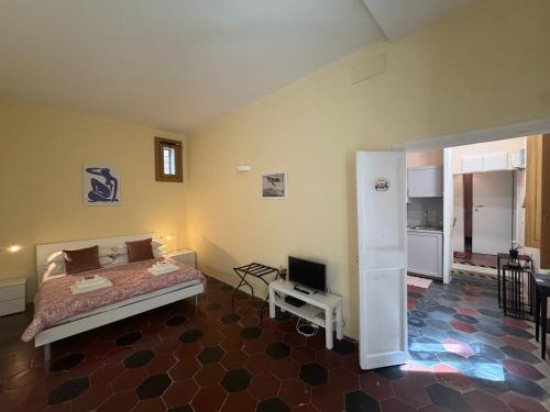 Le Due Torri in Rione Monti — 4-Star Luxury Hotel in Rome, Italy