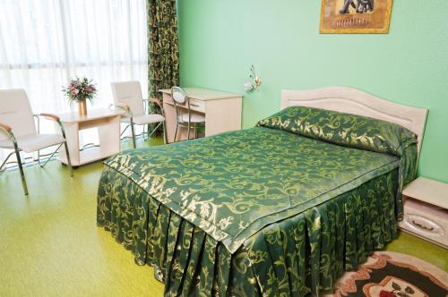 Snezhnaya koroleva in Chornomors'k, Ukraine