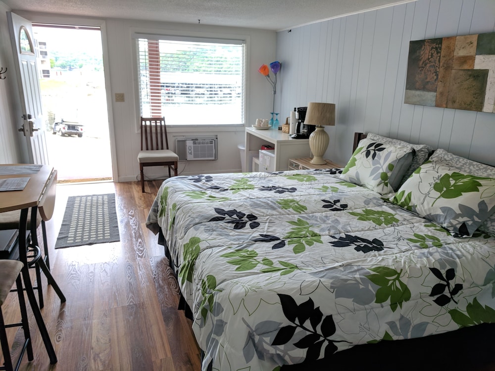 Lake Breeze Resort - photo 78
