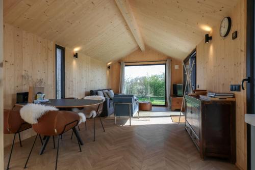 Hello Zeeland Tiny House Zeeuwse Liefde 2 — 4-Star Luxury Hotel in Westkapelle, Netherlands