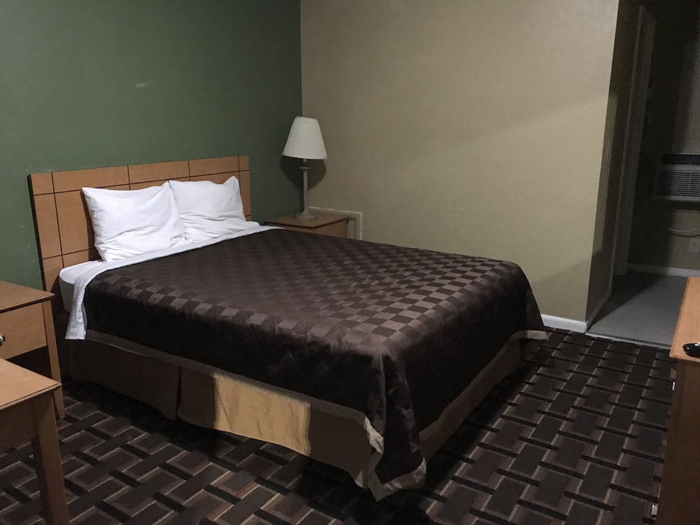 Princess Motel Maryville - photo 11