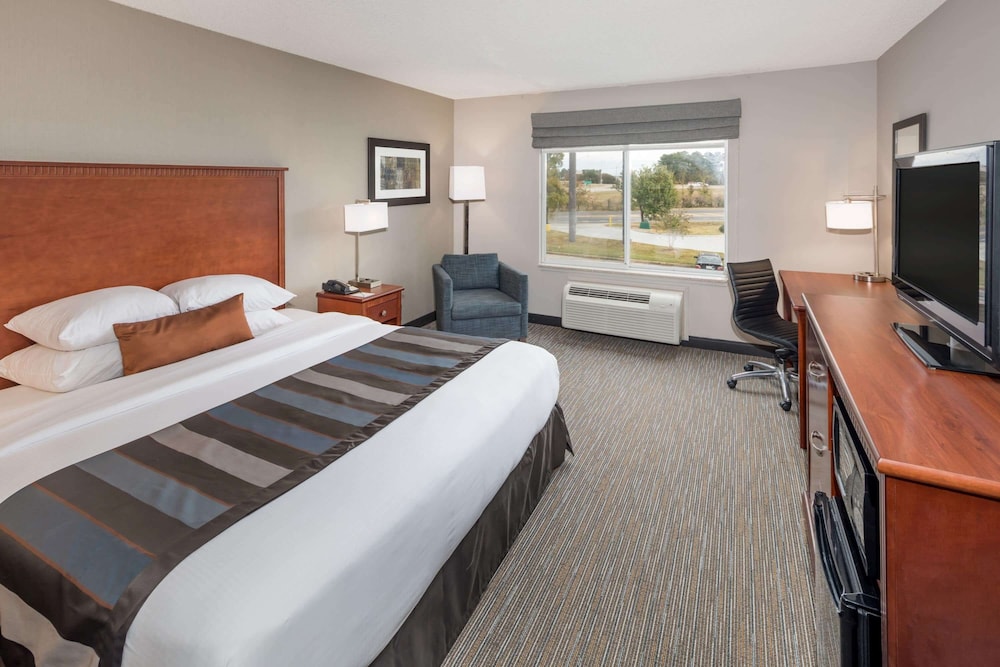Wingate by Wyndham Shreveport Airport - photo 7