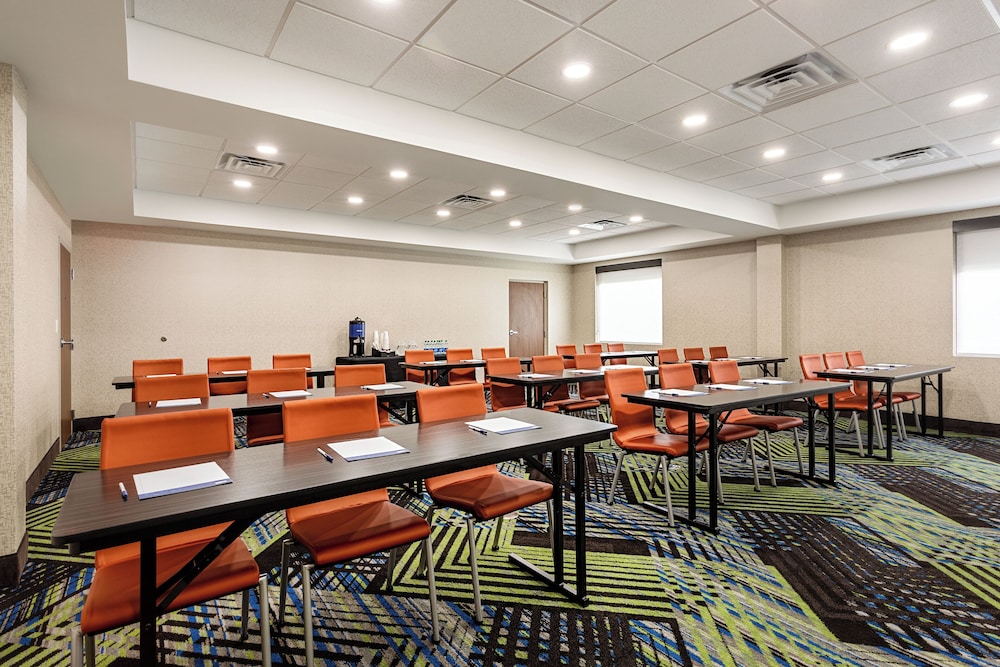 Holiday Inn Express & Suites Miramar - photo 38
