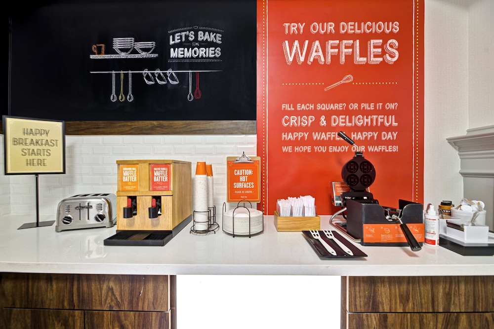 Hampton Inn & Suites Nacogdoches - photo 42